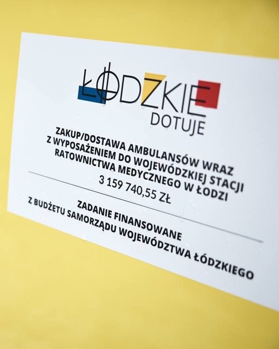 aktualność: Nowa karetka w Ujeździe dzięki dotacji UE i programowi „Łódzkie dla Ciebie”